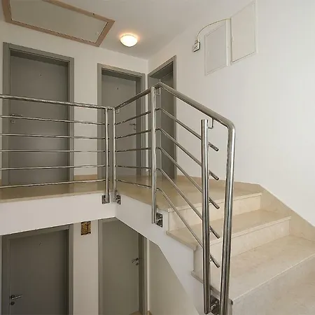 Fucane 1964 Apartment Medulin